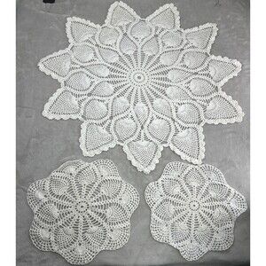 Vtg Handmade Crochet Doily Set Pineapple Lace Table Topper Cover Beige Cottage